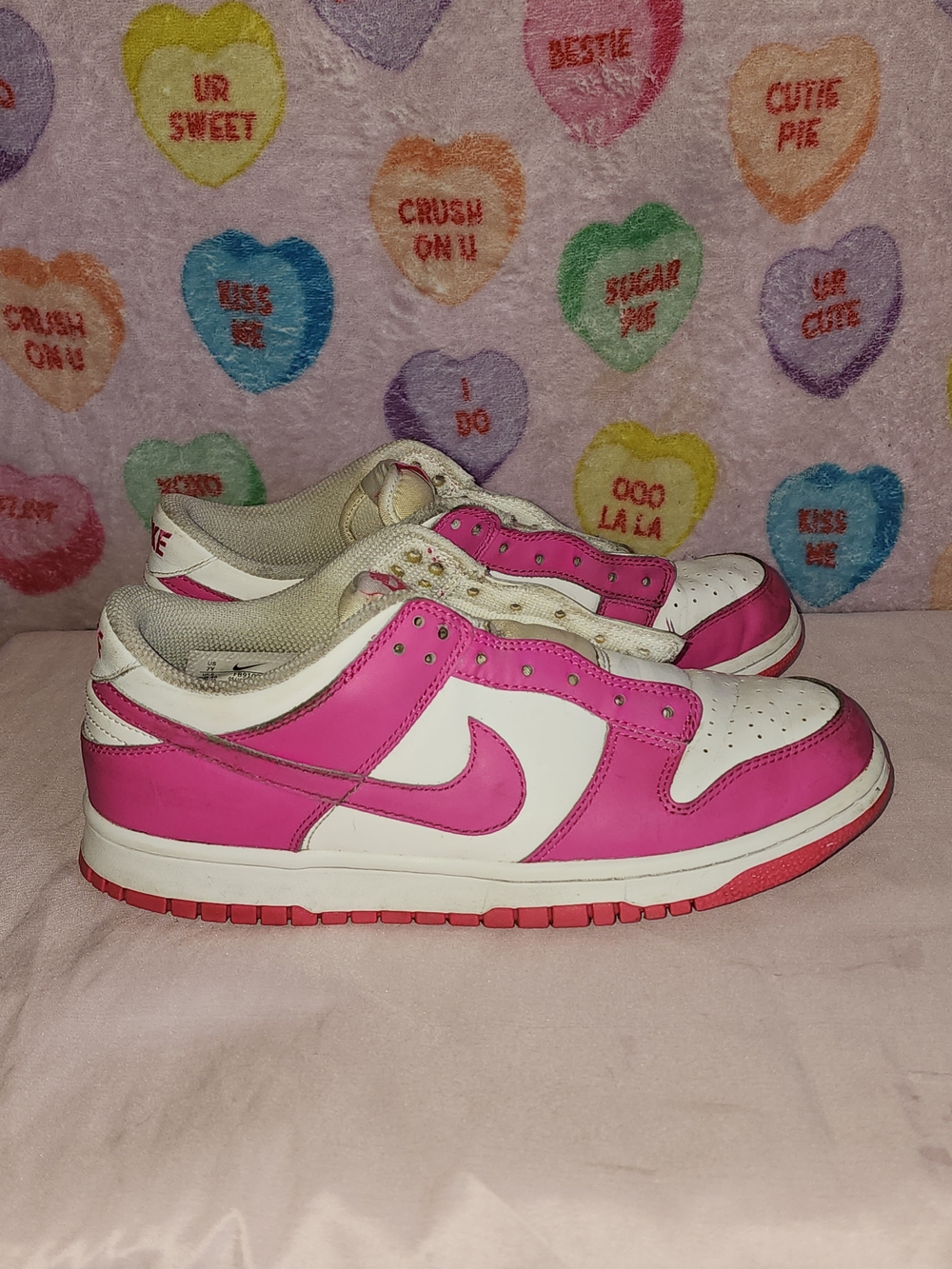 Nike Kids Low-Top Sneakers in Pink and White